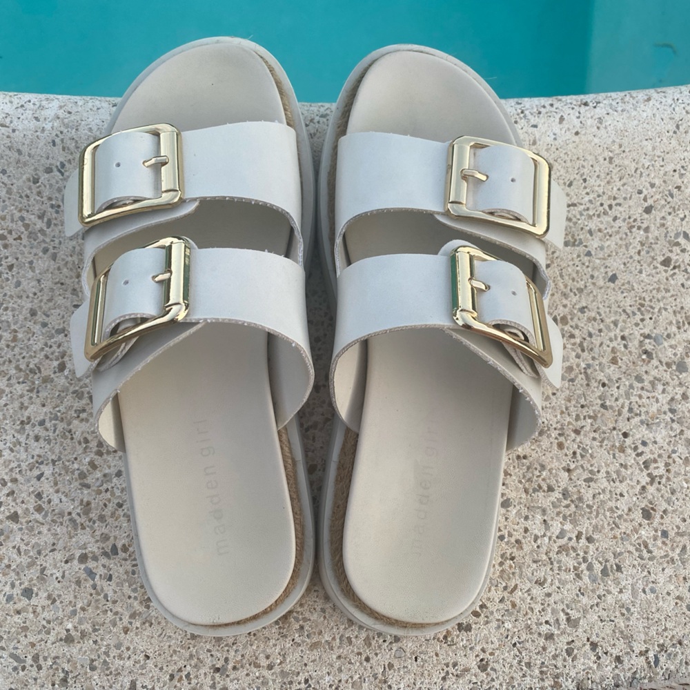 *SOLD* Madden Girl Mythical Platform Sandals Color-Bone (Ivory) with Gold Size 7 - Picture 3 of 14